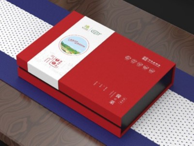 濟南紙盒廠家提醒，現(xiàn)在定制包裝盒，還能趕上春節(jié)銷售旺季的這班車！